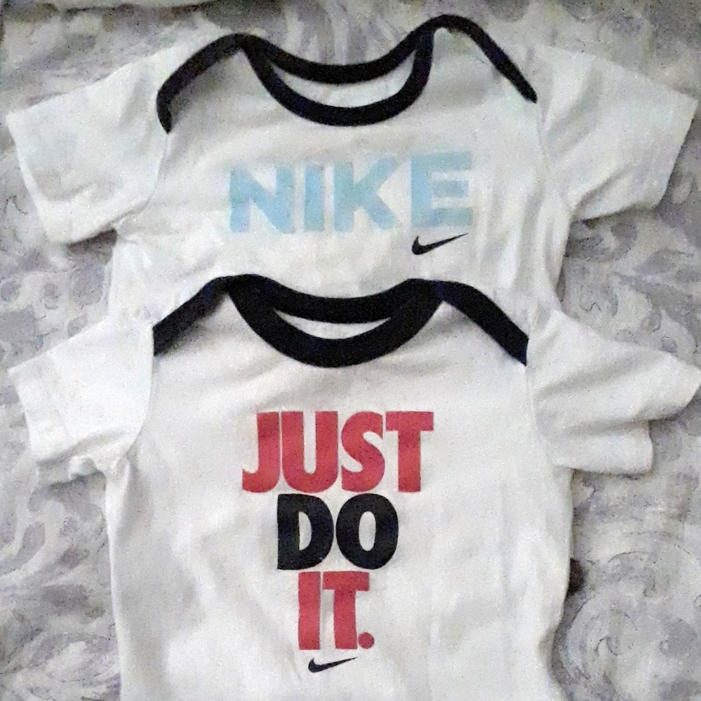 INFANT NIKE ONESIES. JUST DO IT!! 6-9 months